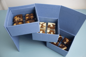 Caixa corporativa de 12 doces de sabores distintos